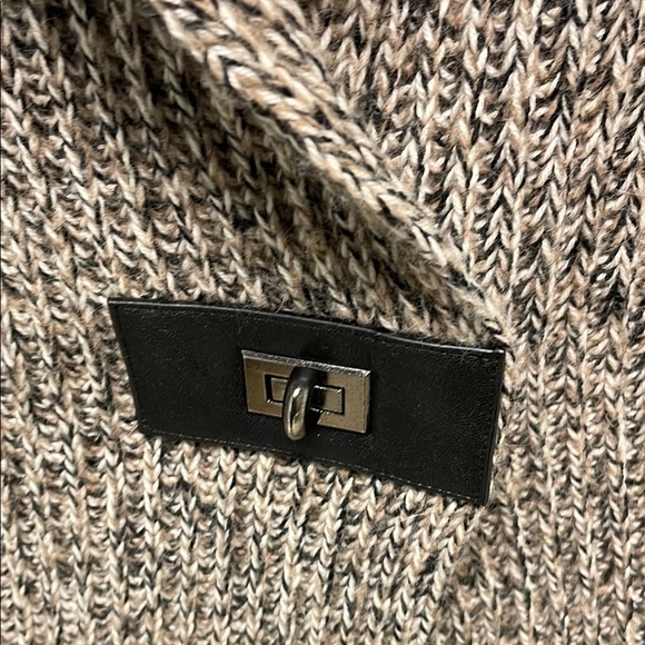 Magaschoni Oversized Cardigan in Medium. Wool/Merino/Lambswool/Angora Rabbit Mix - Picture 6 of 9